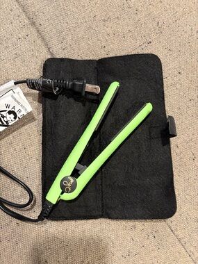 Jade Green Mini Hair Straightener - Compact Flat Iron for Travel